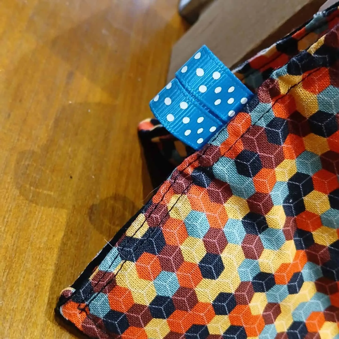 rubans pratiques pour accrocher de petits objets.